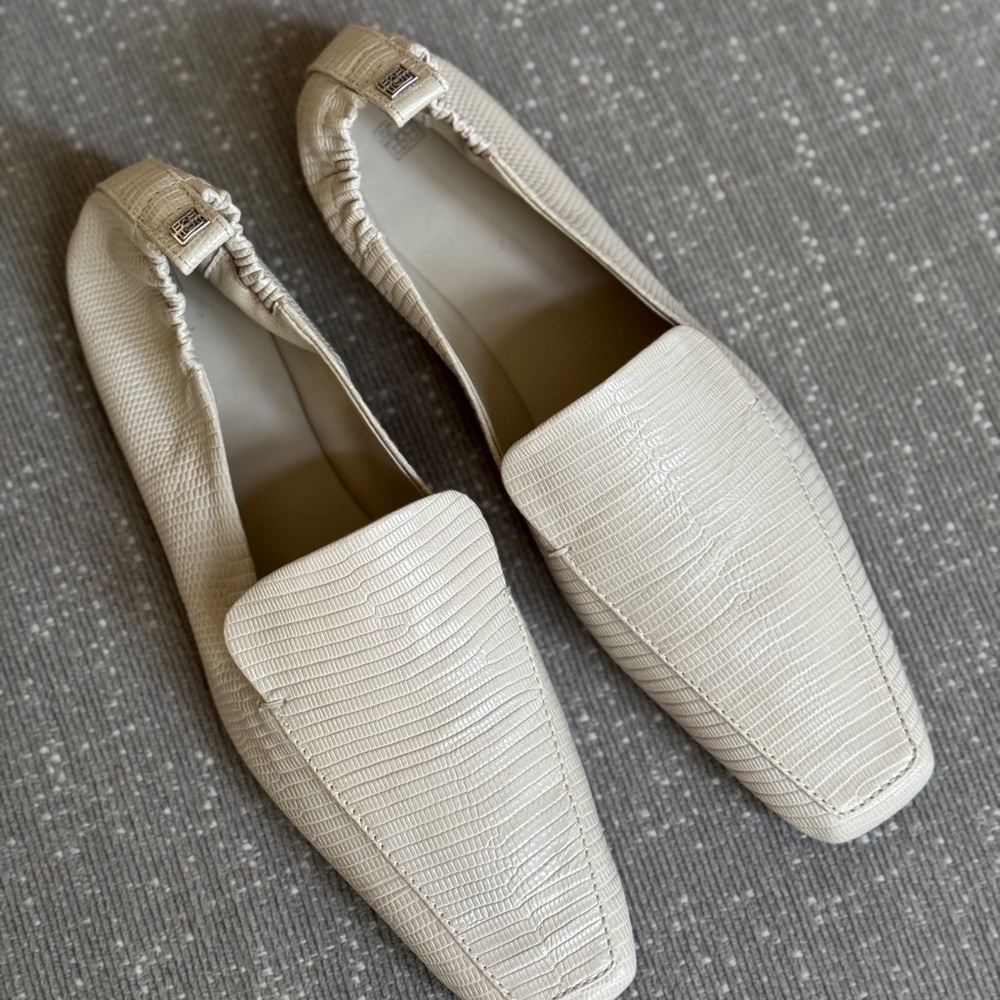 Toteme Cream travel Loafers